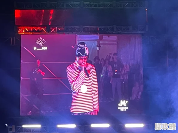 swag弯弯原名swag霖霖爱吃鱼