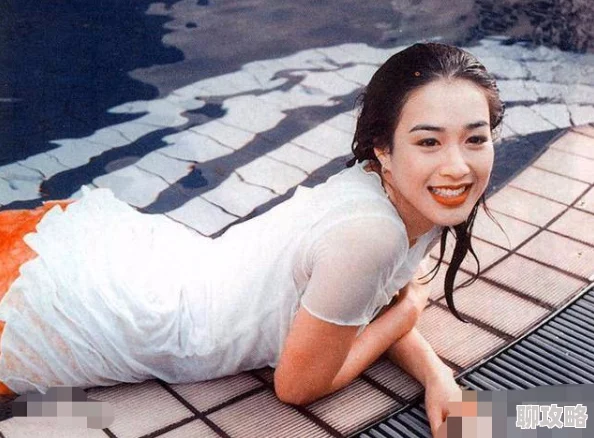 裸体丰满的退休老熟女为何受欢迎？是岁月沉淀的魅力与自信